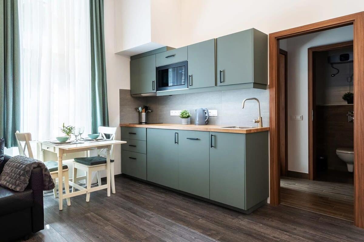 Comfy New Apartment At Castle Budapest Exteriör bild